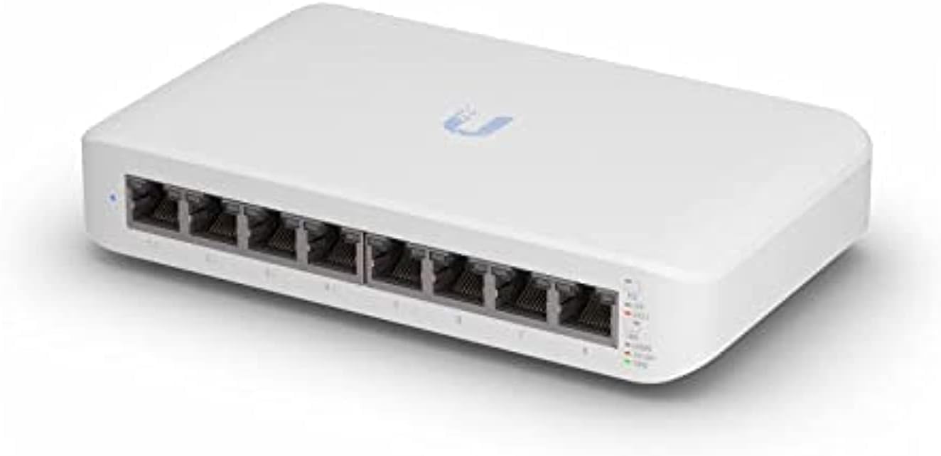مفتاح يوبيكويتي يونيفاي لايت 8 PoE | (USW-Lite-8-PoE) 8 منافذ جيجابت مع 4 منافذ PoE+ 802.3at (عبوة من قطعتين)