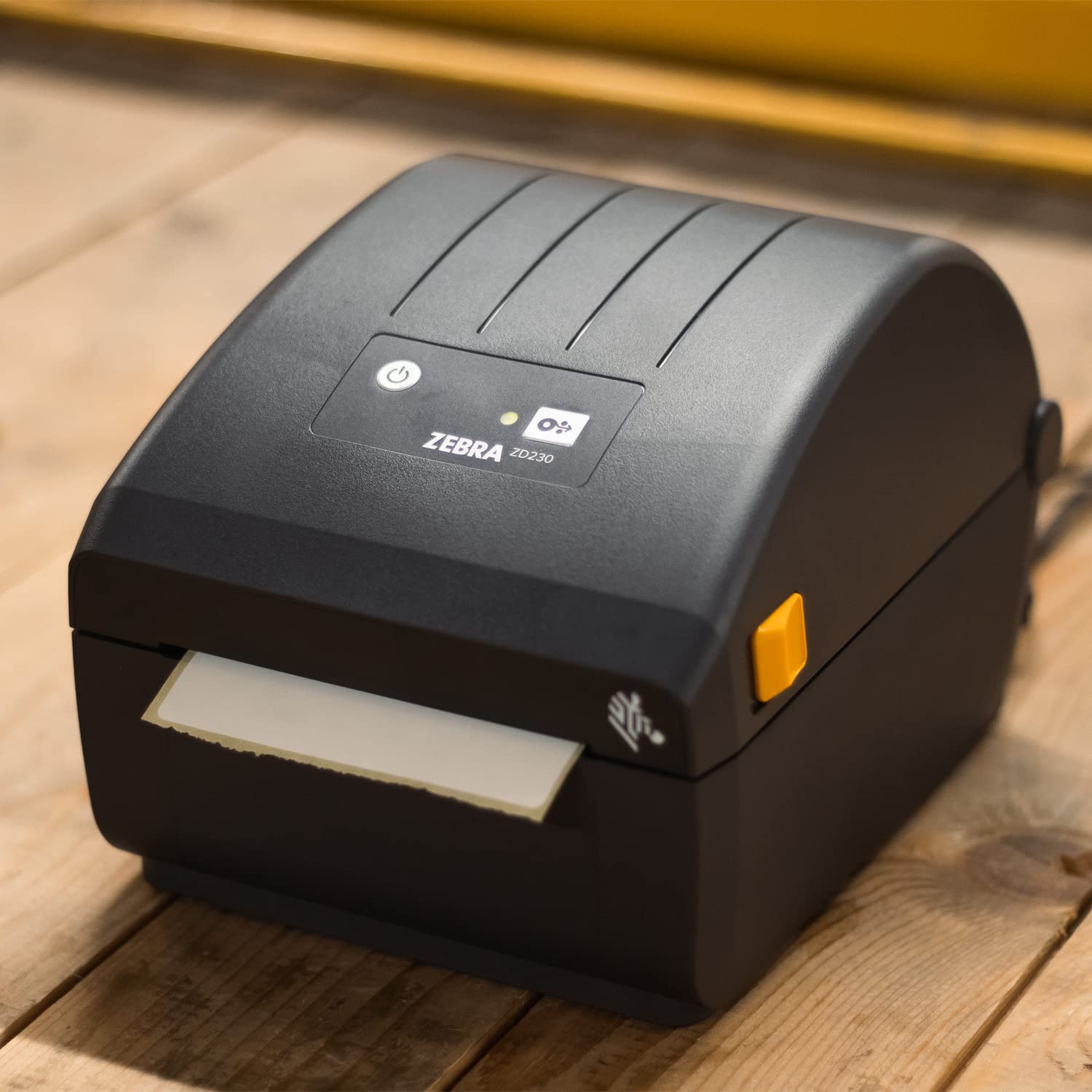 زيبرا طابعة حرارية مباشرة ZD230-4 انش لسطح المكتب - اتصال USB وايثرنت - مناسبة للخدمات اللوجستية والتصنيع الخفيف وتطبيقات البيع بالتجزئة والرعاية الصحية