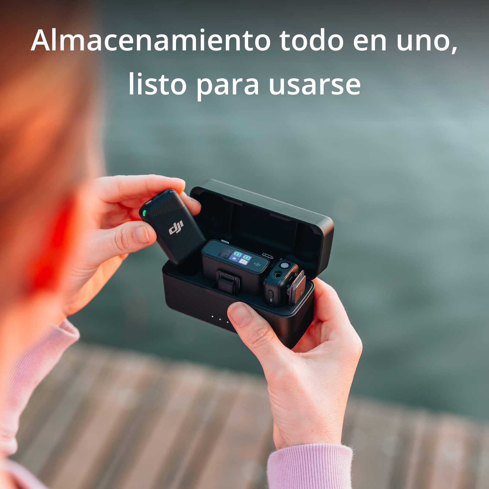 DJI ميكروفون (2 تي اكس + 1 ار اكس + علبة شحن)، ميكروفون لافالير لاسلكي، نطاق 250 متر، بطارية 15 ساعة، تسجيل المقابلات، يوتيوب، مدونات الفيديو
