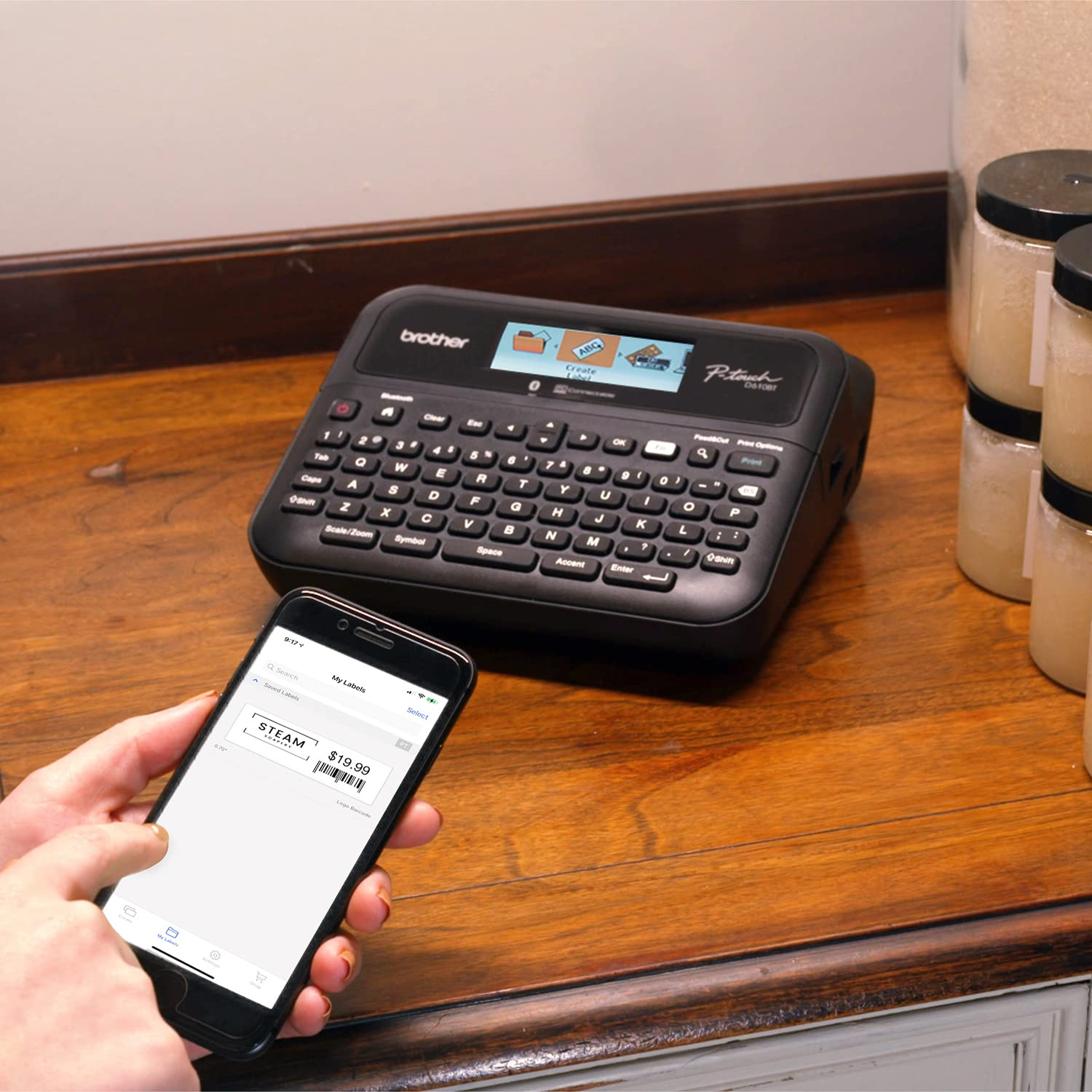 بروذر ماكينة صنع الملصقات المتصلة الاحترافية للأعمال PT- D610BT من بي تاتش | قم بالتوصيل والإنشاء عبر البلوتوث على شرائط ملصقات تي زد اي حتى ~ 1 انش (مجددة ممتازة)